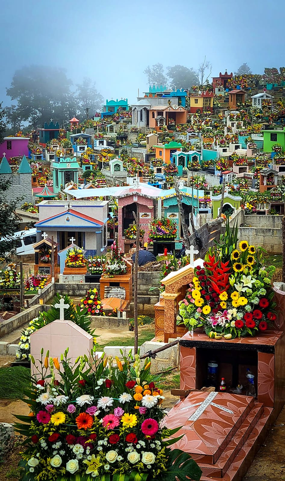 Zinacantán cemetery on Day of the Dead, near San Cristóbal