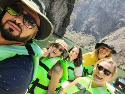 220e81a7-6324-4111-8b59-2c9e78b5fde3