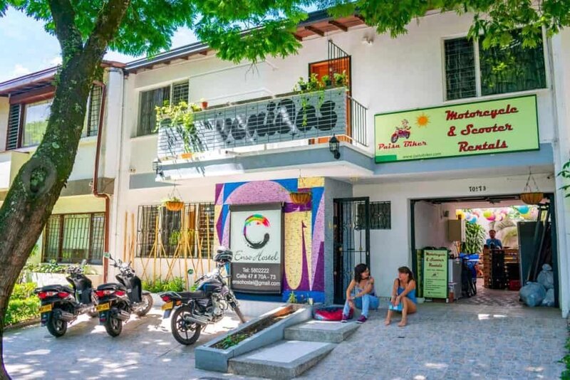 enso-hostel-laureles-colombia-min-1024x683